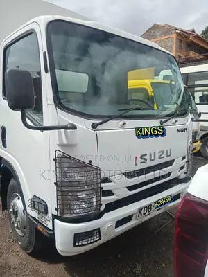 Isuzu NQR Extra 2021 Nyeupe