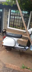 Vespa 150 Classic Scooter (1990) - 3