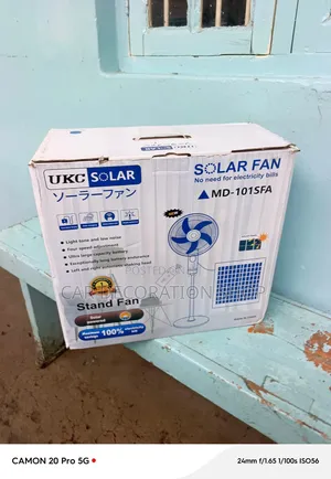 18" Solar Electric Stand Fan na Betri Inayoweza Kuchajiwa
