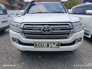 Toyota Land Cruiser V8 2012 Pearl