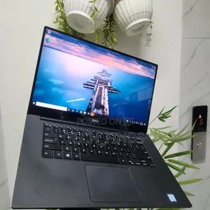 Laptopi Dell XPS 15 9560 - 16GB RAM, 1TB SSD, i7