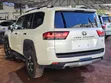 Toyota Land Cruiser 300 3.3 Diesel 4WD 2022 Nyeupe - 2