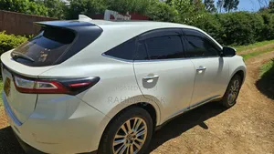 Toyota Harrier 2.0 4WD 2019 Nyeupe