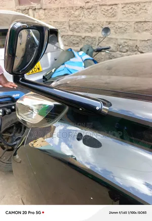 Kioo cha Prado 150 Chenye Lenzi ya Kukuza Inayoweza Kurekebishwa