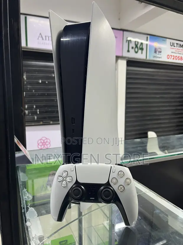 PS5 Standard Digital 825GB + Kidhibiti Kimoja - 1