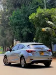 Mazda Axela 2017 Nyeupe - 3