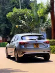 Mazda Axela 2017 Nyeupe - 4