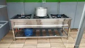 Three-Partitioned Commercial Gas Cooker