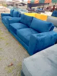 Sofa ya Seaters 3 + 2 yenye Vikombe vya Vinywaji - 1