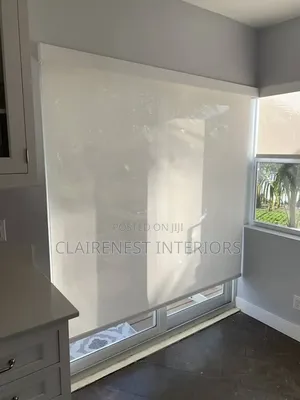 Horizontal Roller Blinds kwa Madirisha ya Ofisi