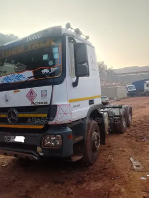Trela ya Mercedes-Benz Actros 3340 DTDOBI