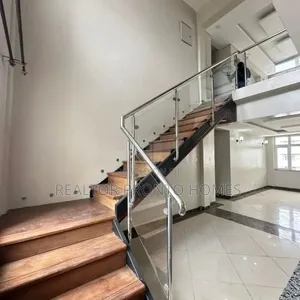Penthouse ya Vyumba 5 Duplex kwa Ajili ya Kukodisha Lavington, Valley Arcade