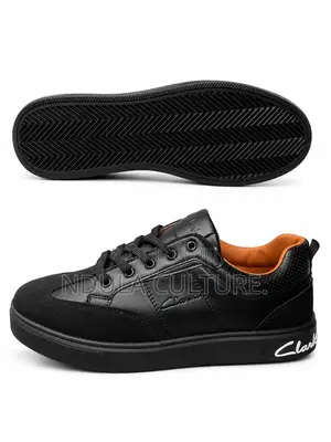 Viatu vya Clarks vya Ngozi na Suede vya Kawaida