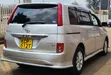 Toyota Isis 2011 Silver - 5