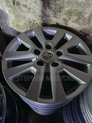 Magurudumu ya Toyota Land Cruiser V8 Sahara Inch 20