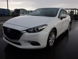 Mazda Axela 2016 Nyeupe