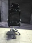 Kiti cha Kisasa cha Ofisi chenye Headrest - Nyeusi - 1