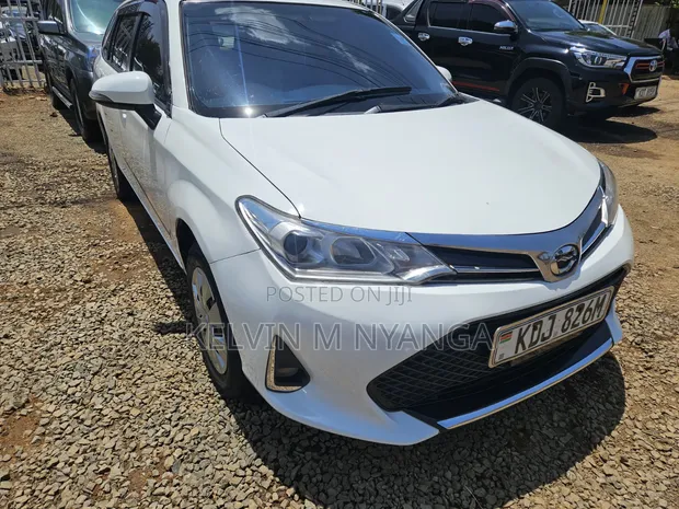 Toyota Corolla Fielder 1.5 Petrol AWD 2015 Nyeupe - 1