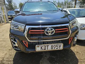 Toyota Hilux Revo Double Cab 2.4 Diesel RWD 2019
