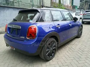 2019 Mini Cooper Blue