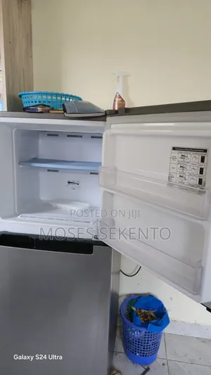 Samsung Refrigerator - Minimally Used