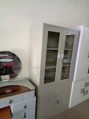 Kabati la Ofisi lenye Mlango wa Kioo - Jipya Kabisa