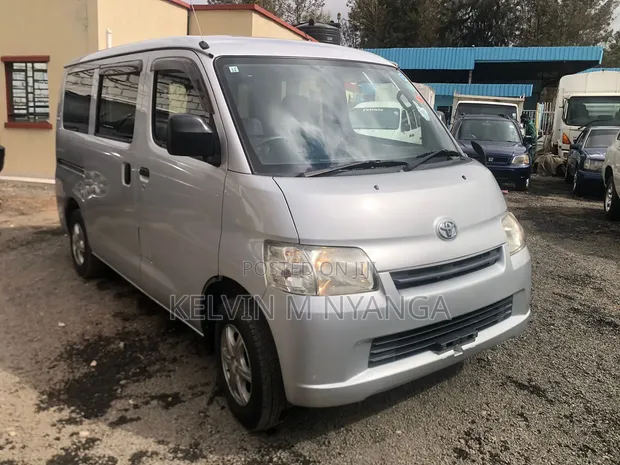 Toyota TownAce 2019 Silver - 1