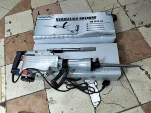 Freevel 1450W Demolition Breaker with 2 Chisels