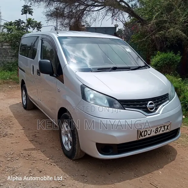 Nissan NV200 2015 Van ya Mizigo - 1