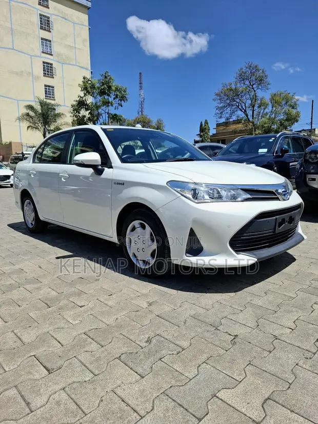 Toyota Axio 2019 Hybrid White - 1