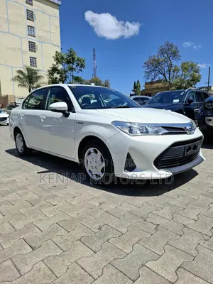 Toyota Axio 2019 Hybrid White