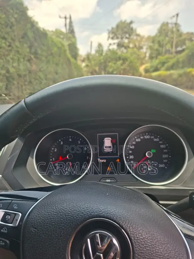 Volkswagen Tiguan 2017 Nyeusi - 1