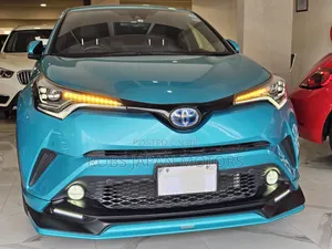 Toyota C-HR XLE Premium FWD 2018 Green