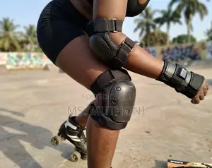 Professional Black Skate Pad Set