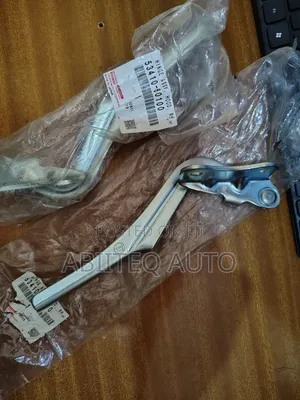 Toyota Land Cruiser 79 Series Bonnet Hinges (Brand New)