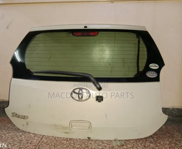 Toyota Passo Boot / Tailgate - 1