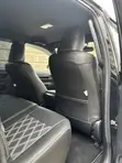 Toyota Hilux Double Cab 2019 Nyeusi - 2