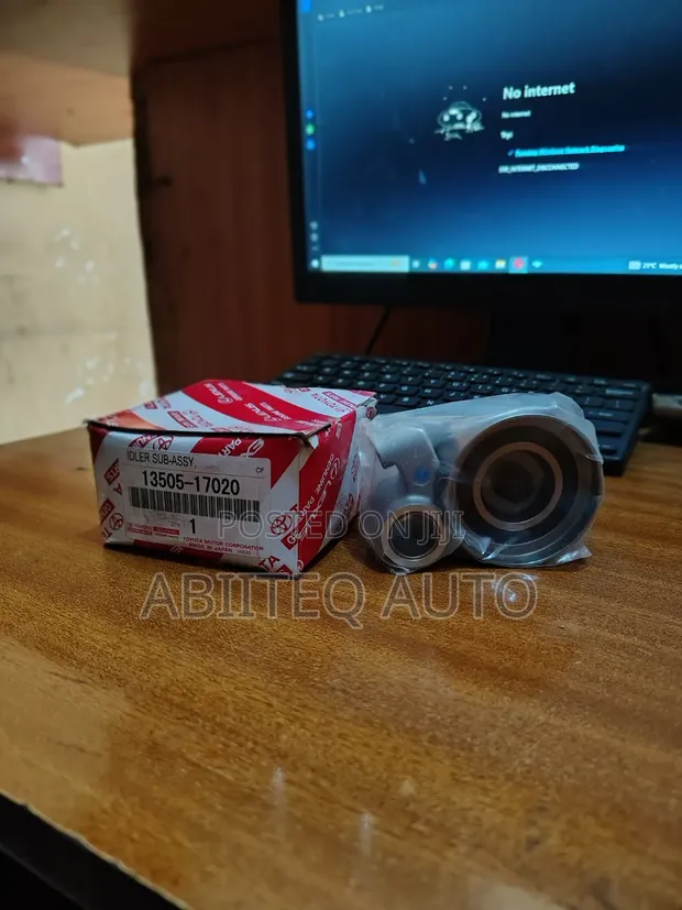 Genuine Toyota Land Cruiser 79 Series Timing Belt Idler Pulley - 1