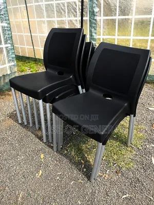 Good Quality Plastic Chairs with Metal Legs