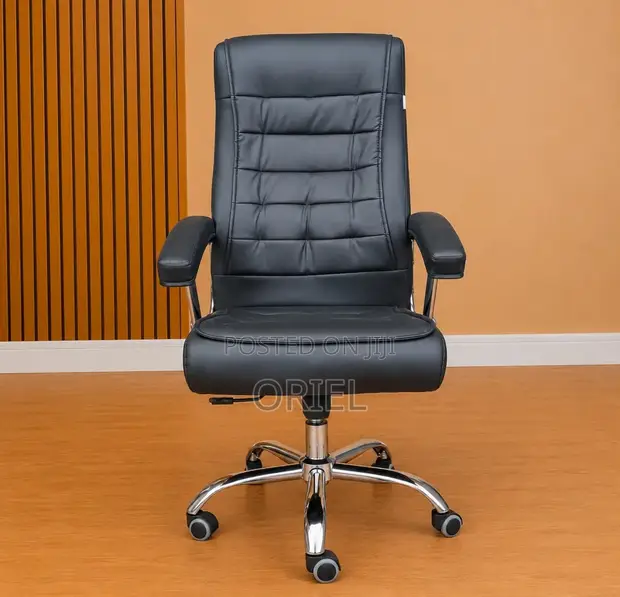 Executive Swivel Leather Padded Office Chair - 1