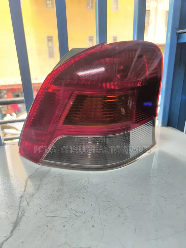 Toyota Vitz 2008 Ex-Japan Tail Lights - 1