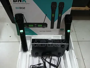 BNK BK-802 Professional Wireless Handheld Microphone Set