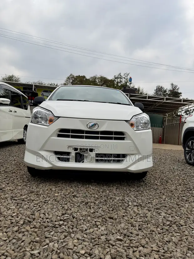 Daihatsu Mira 2019 White - 1