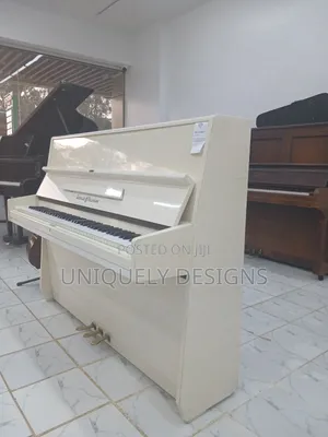Piano ya Schulze Pollman Nyeupe Ivory