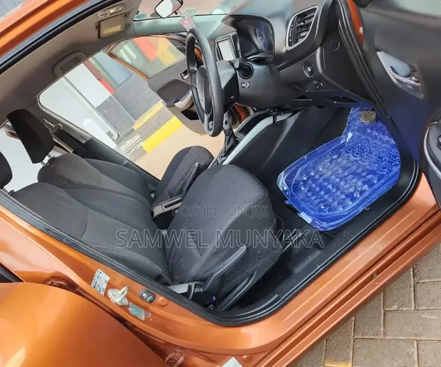 Suzuki Baleno 2018 Rangi ya Chungwa - 1