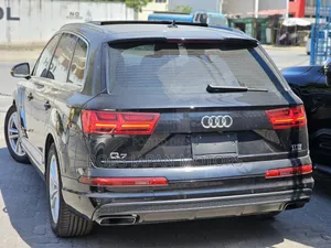 Audi Q7 2.0T Premium AWD quattro 2018 Nyeusi