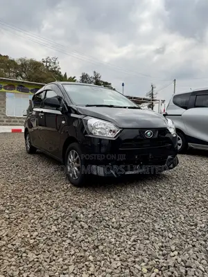 Daihatsu Mira 2019 Nyeusi