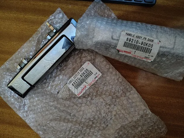 Toyota Land Cruiser 79 Series Genuine Outer Door Handles - 1
