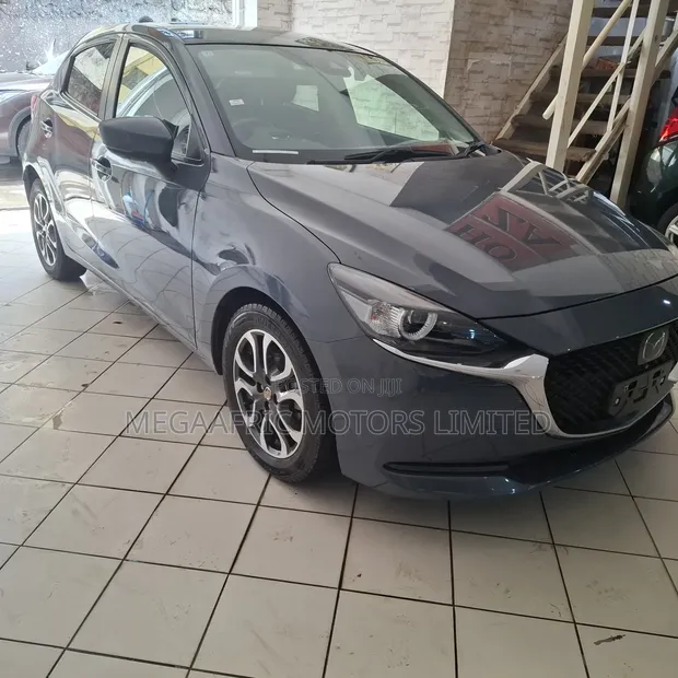 Mazda 2 2019 Blue - 1