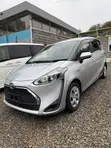 Toyota Sienta 1.5 FWD 2019 Silver - 2